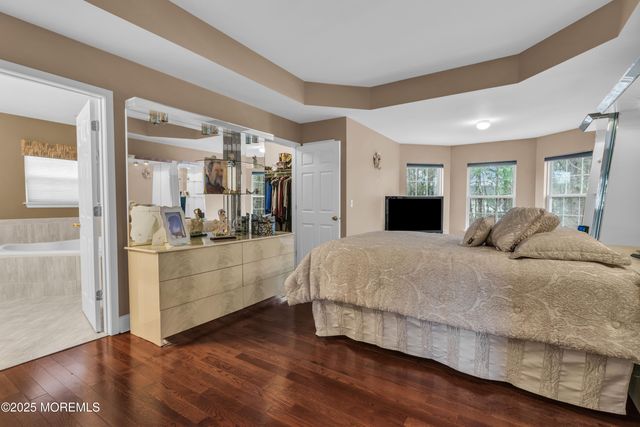 27 Stonehenge Court, Jackson, NJ 08527