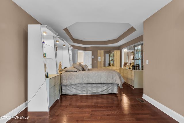 27 Stonehenge Court, Jackson, NJ 08527