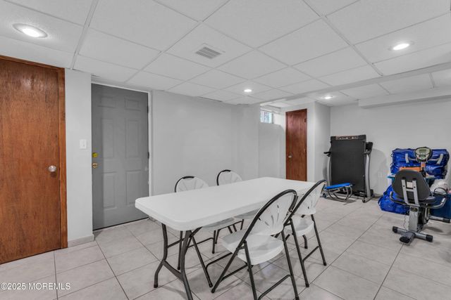 27 Stonehenge Court, Jackson, NJ 08527