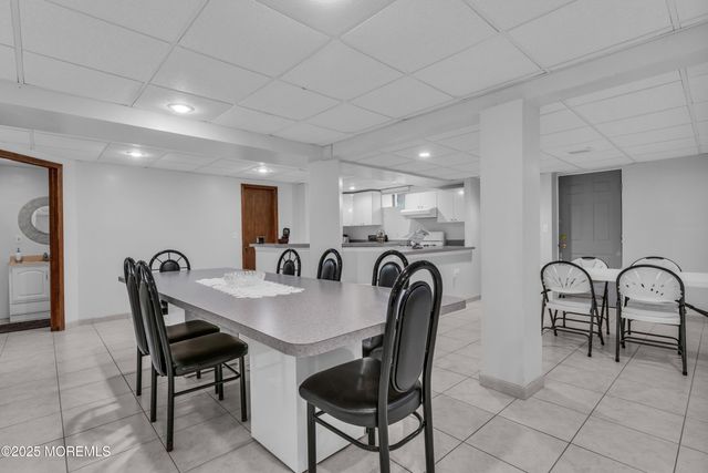 27 Stonehenge Court, Jackson, NJ 08527