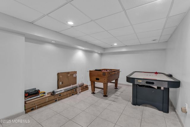 27 Stonehenge Court, Jackson, NJ 08527