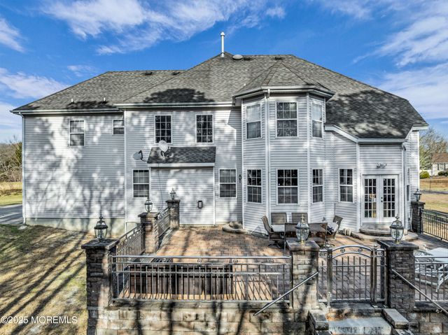 27 Stonehenge Court, Jackson, NJ 08527