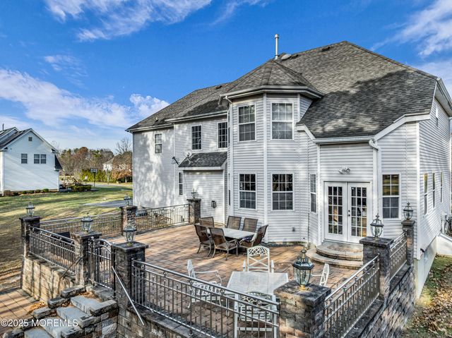 27 Stonehenge Court, Jackson, NJ 08527