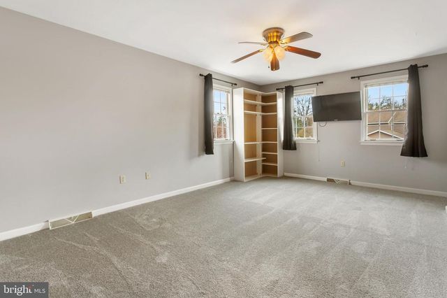 2644 GRANDVIEW PARK DR, York, PA 17408