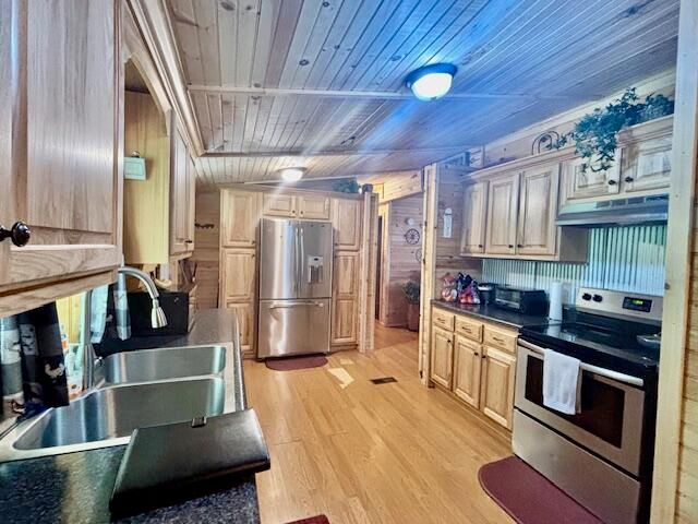 70 Spruce Pine Road, Woollum, KY 40906