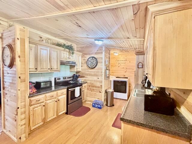 70 Spruce Pine Road, Woollum, KY 40906