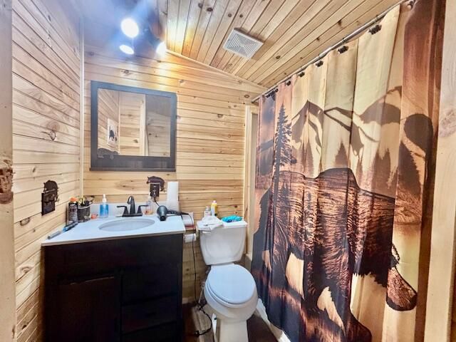 70 Spruce Pine Road, Woollum, KY 40906