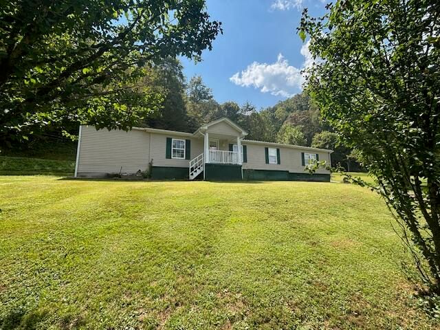 70 Spruce Pine Road, Woollum, KY 40906