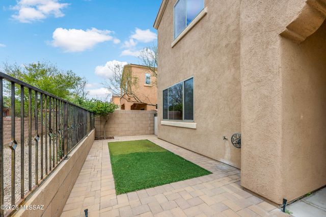 4261 N Golden Ridge Lane, Tucson, AZ 85718