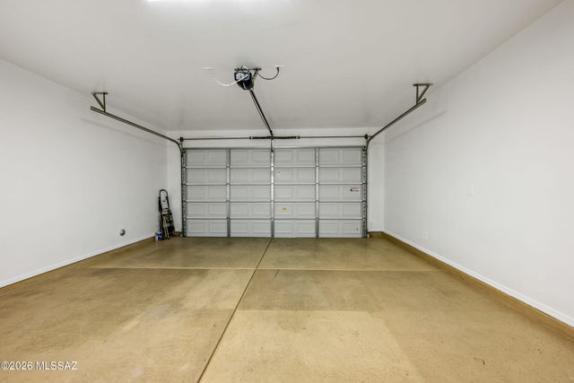 4261 N Golden Ridge Lane, Tucson, AZ 85718