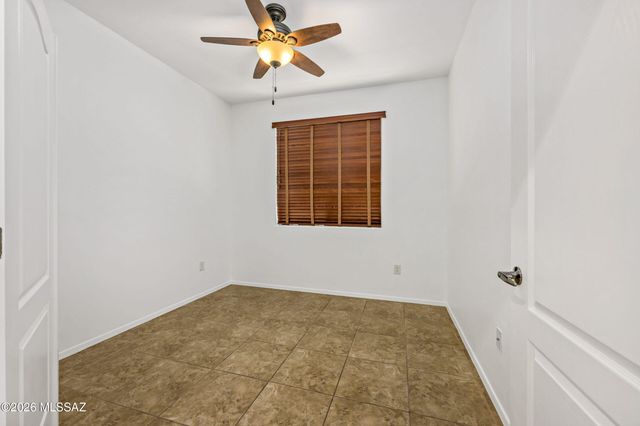 4261 N Golden Ridge Lane, Tucson, AZ 85718