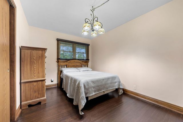 8423 Hohman Avenue, Munster, IN 46321