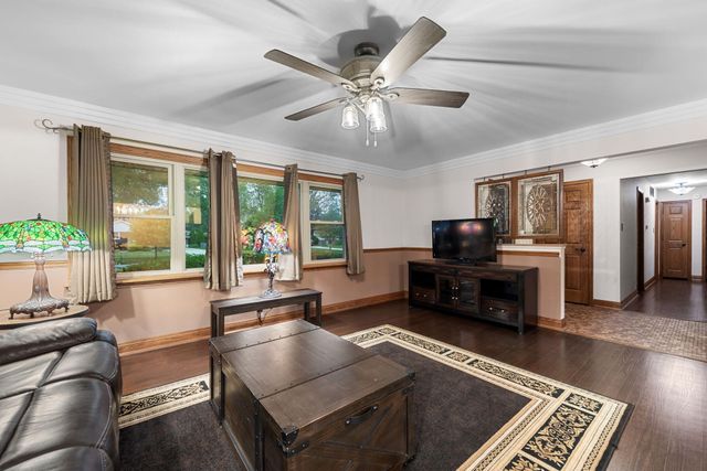 8423 Hohman Avenue, Munster, IN 46321