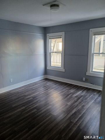 26 Crescent Street 4, Ansonia, CT 06401