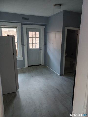 26 Crescent Street 4, Ansonia, CT 06401