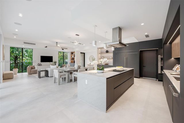 4235 NW 1st Ave, Miami, FL 33127