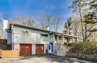 25 Skyline Drive, Ogden Dunes, IN 46368