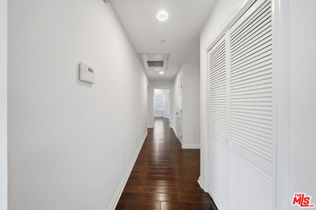 956 S Wilton Place 203, Los Angeles, CA 90019
