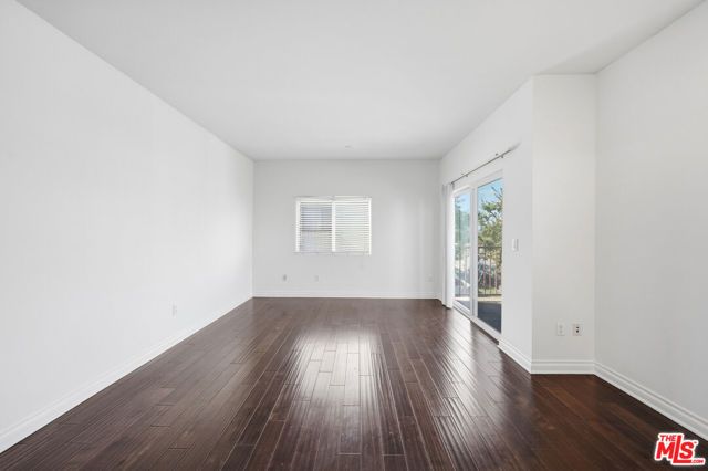 956 S Wilton Place 203, Los Angeles, CA 90019