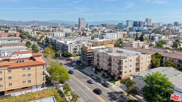 956 S Wilton Place 203, Los Angeles, CA 90019