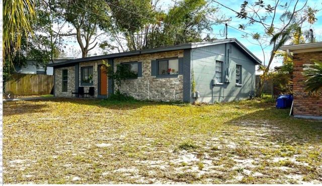 7011 CONIFER DRIVE, Tampa, FL 33637