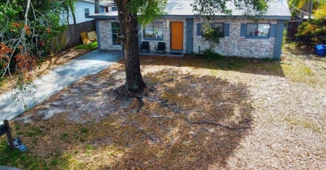 7011 CONIFER DRIVE, Tampa, FL 33637