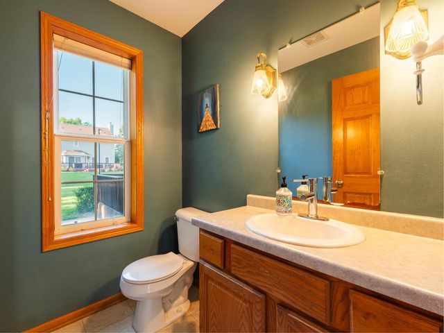 N113W19718 Jamestree ROAD, Germantown, WI 53022