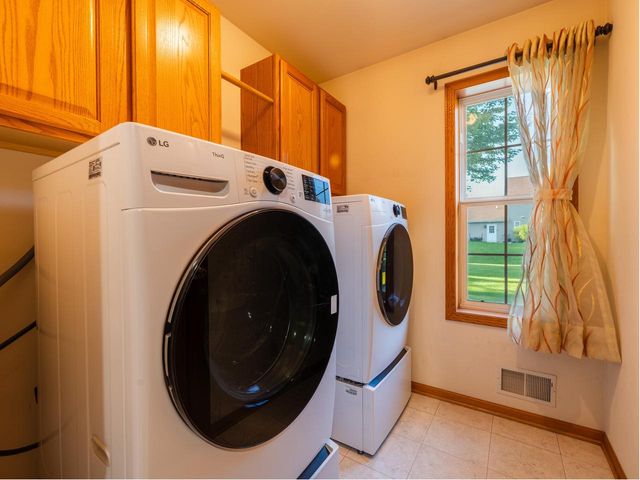N113W19718 Jamestree ROAD, Germantown, WI 53022