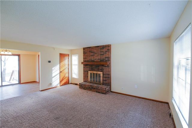 1322 W 24th Street S, Independence, MO 64052