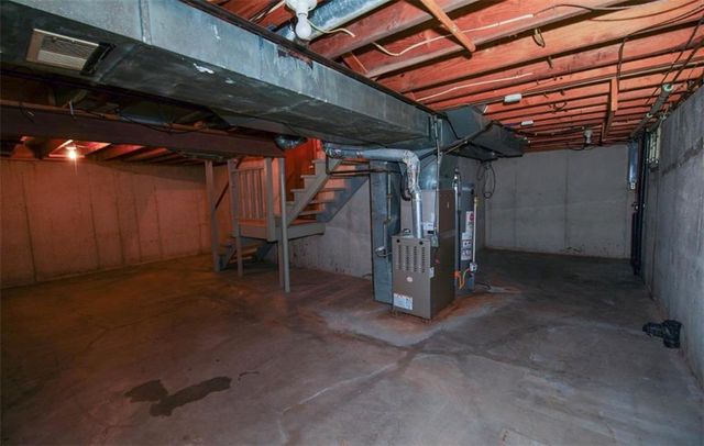 1322 W 24th Street S, Independence, MO 64052