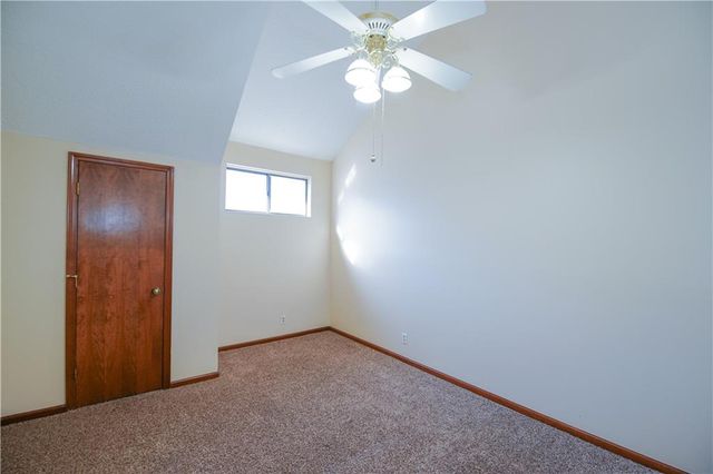 1322 W 24th Street S, Independence, MO 64052