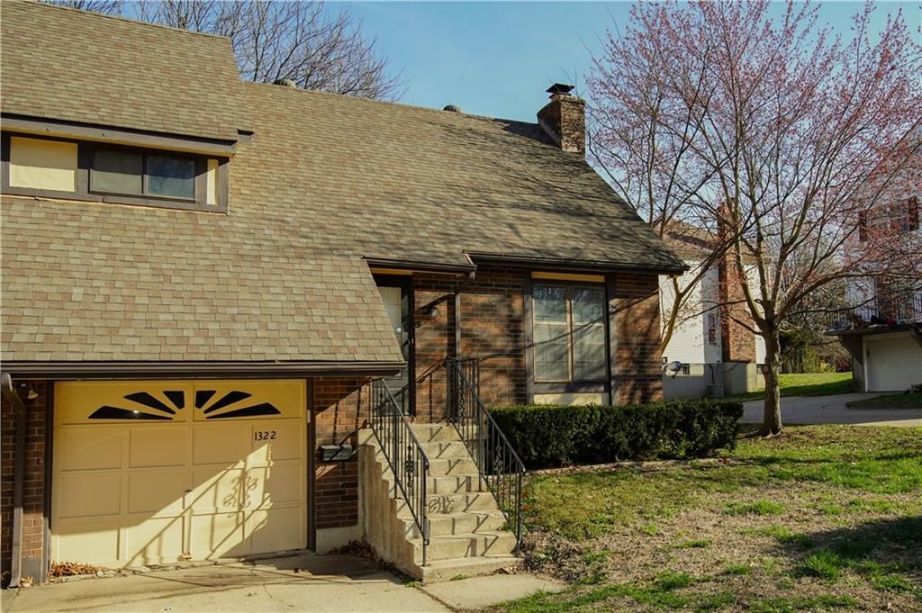 1322 W 24th Street S, Independence, MO 64052