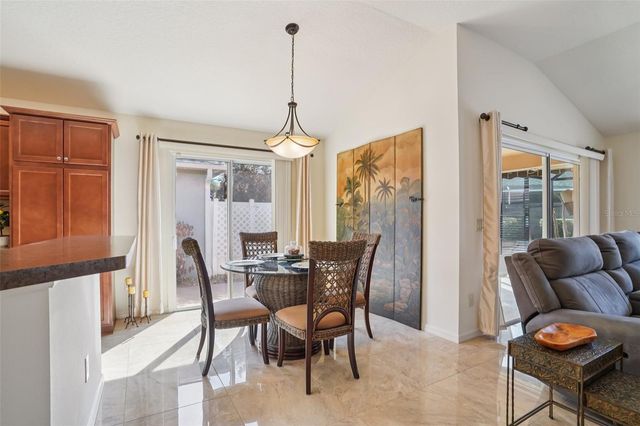 1052 BECKER AVENUE, The Villages, FL 32163