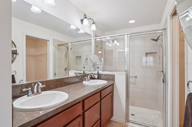 1052 BECKER AVENUE, The Villages, FL 32163