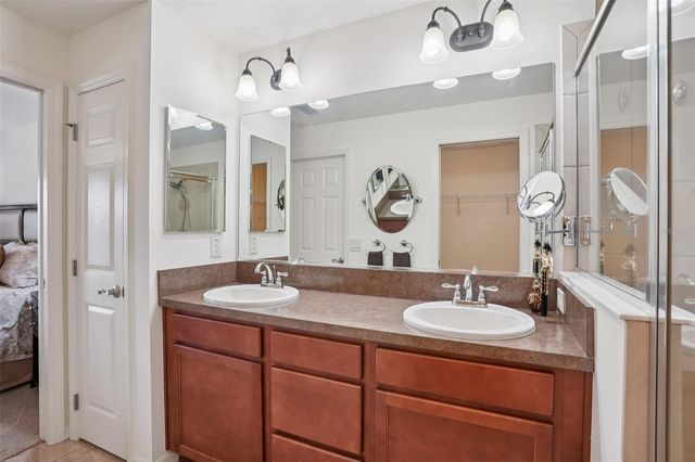 1052 BECKER AVENUE, The Villages, FL 32163