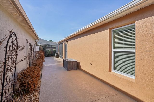 1052 BECKER AVENUE, The Villages, FL 32163