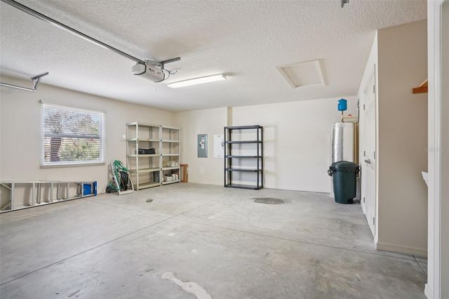 1052 BECKER AVENUE, The Villages, FL 32163