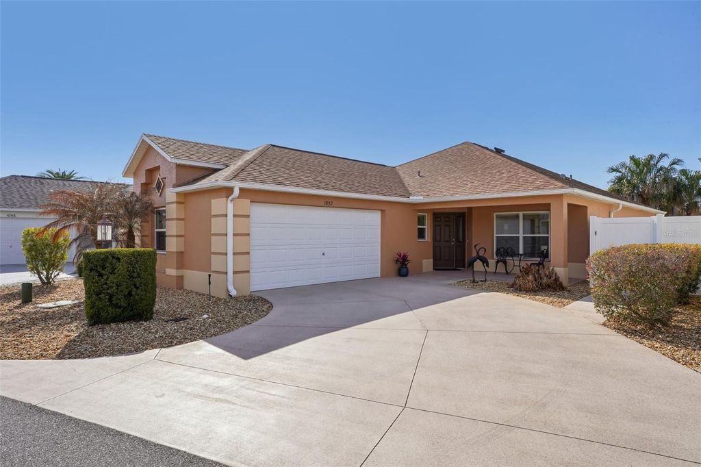 1052 BECKER AVENUE, The Villages, FL 32163