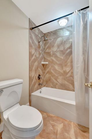 2321 Croton Lane 100-D, Delray Beach, FL 33445