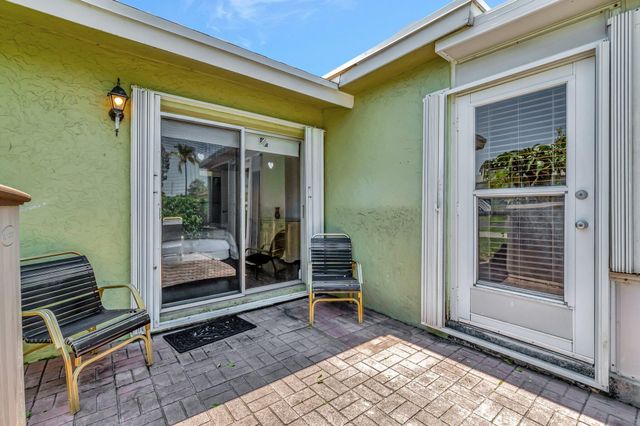 2321 Croton Lane 100-D, Delray Beach, FL 33445