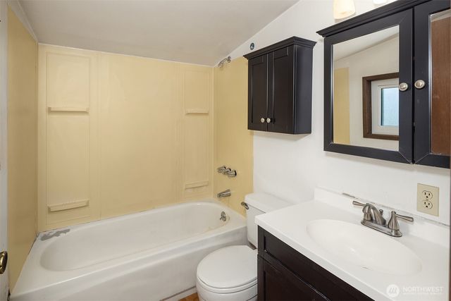 6024 Park Way, Lynnwood, WA 98036