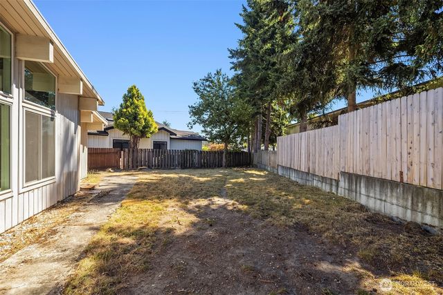 6024 Park Way, Lynnwood, WA 98036