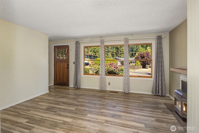 6024 Park Way, Lynnwood, WA 98036