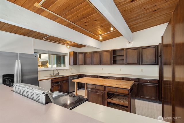 6024 Park Way, Lynnwood, WA 98036