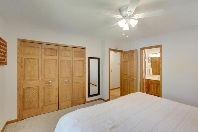 1980 Timber Wolf Trail N, Eagan, MN 55122
