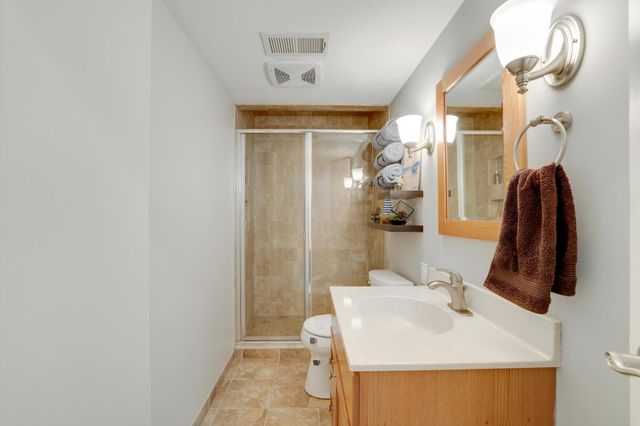 1980 Timber Wolf Trail N, Eagan, MN 55122
