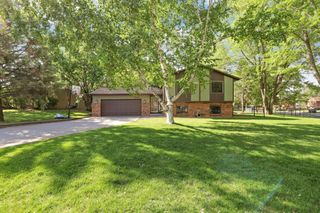1980 Timber Wolf Trail N, Eagan, MN 55122