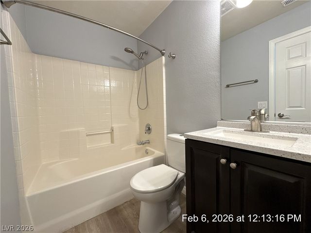 10006 Mardagen Street, Las Vegas, NV 89183