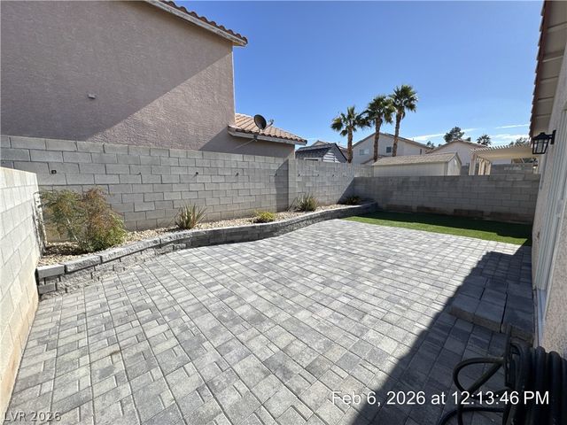 10006 Mardagen Street, Las Vegas, NV 89183