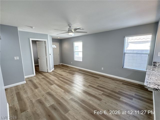 10006 Mardagen Street, Las Vegas, NV 89183